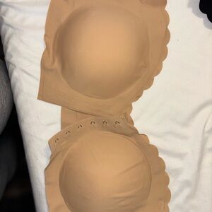 Seamless Tan Strapless Bra